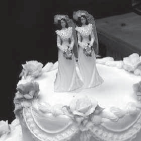 2 women cake